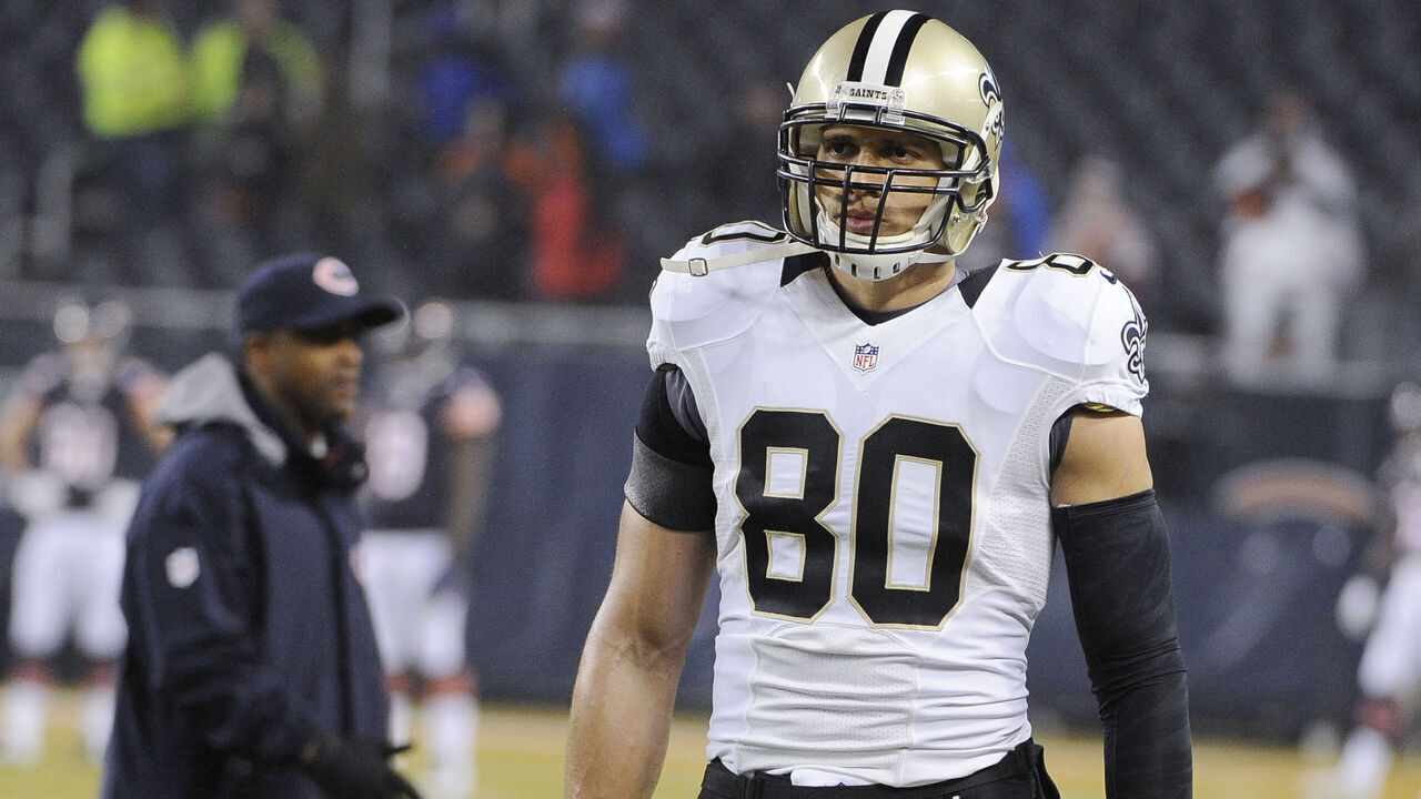 CHICAGO, IL - DECEMBER 15: Jimmy Graham #80 of the New Orleans Saints on the field during warm ups before a game against the Chicago Bears at Soldier Field on December 15, 2014 in Chicago, Illinois.
