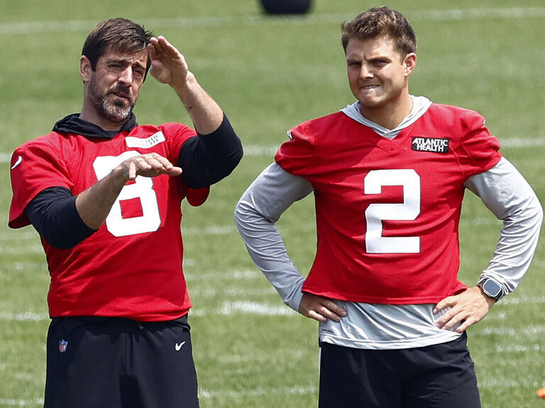 Rodgers sees 18-20 years of great Jets QB play with Wilson as heir