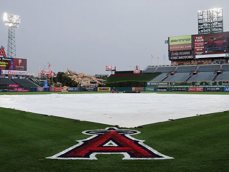 Reds to play doubleheader Wednesday against Los Angeles Angels