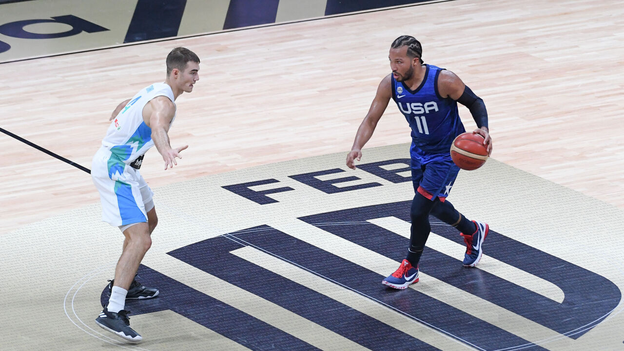 MALAGA, SPAIN - AUGUST 12: Jalen Brunson #11 of the Senior Men's National Team handles the ball during the game during 2023 FIBA World Cup exhibition game against Slovenia on August 12, 2022 at Palacio de Deportes Jose Maria Martin Carpena in Malaga, Spain. NOTE TO USER: User expressly acknowledges and agrees that, by downloading and/or using this Photograph, user is consenting to the terms and conditions of the Getty Images License Agreement. Mandatory Copyright Notice: Copyright 2023 NBAE