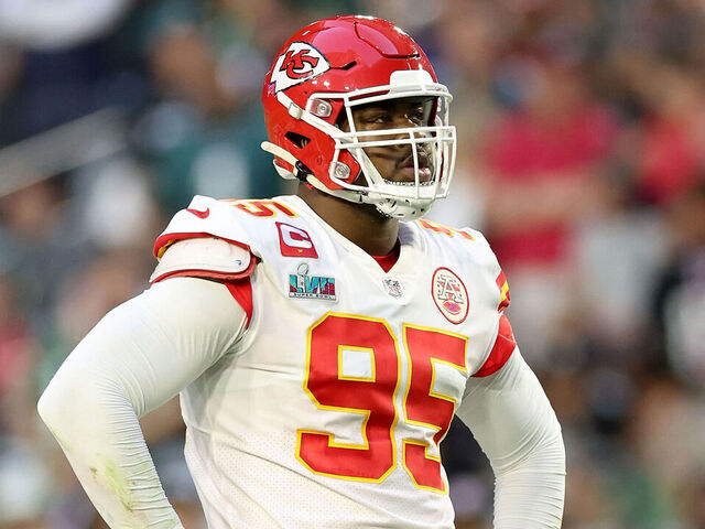 Franchise tag primer: Chris Jones again headlines tender decisions |  theScore.com