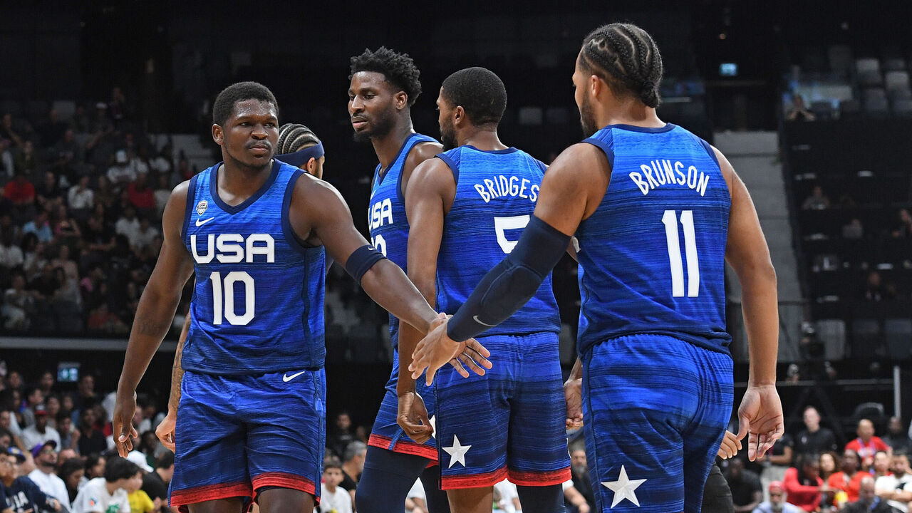 ABU DHABI, UAE - AUGUST 18: The USA Senior Men's National Team shake hands during the game against Greece as part of 2023 FIBA World Cup at Etihad Arena on August 18, 2023 in Abu Dhabi, The United Arab Emirates. NOTE TO USER: User expressly acknowledges and agrees that, by downloading and/or using this Photograph, user is consenting to the terms and conditions of the Getty Images License Agreement. Mandatory Copyright Notice: Copyright 2023 NBAE