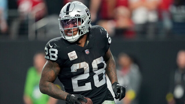 LAS VEGAS, NEVADA - JANUARY 01: Josh Jacobs #28 of the Las Vegas Raiders celebrates a touchdown against the San Francisco 49ers during the fourth quarter at Allegiant Stadium on January 01, 2023 in Las Vegas, Nevada.