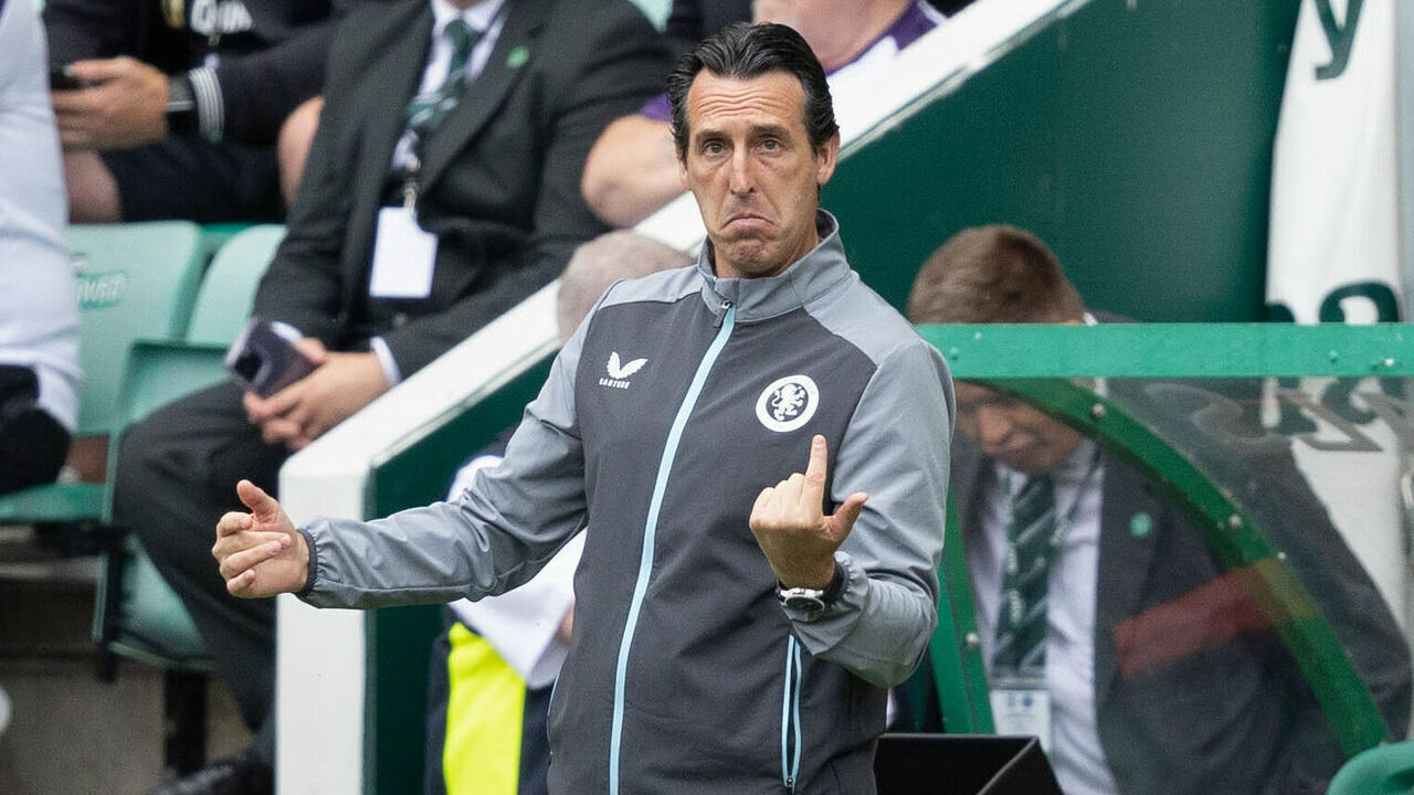 EDINBURGH, SCOTLAND - AUGUST 23: Aston Villa manager Unai Emery during a UEFA Conference League play-off match between Hibernian and Aston Villa at Easter Road, on August 23, in Edinburgh, Scotland.