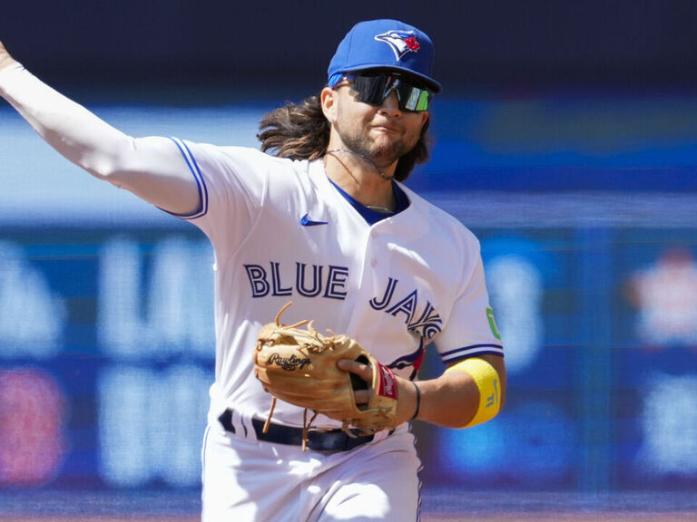 Blue Jays' Bo Bichette, Matt Chapman leave game vs. Guardians with