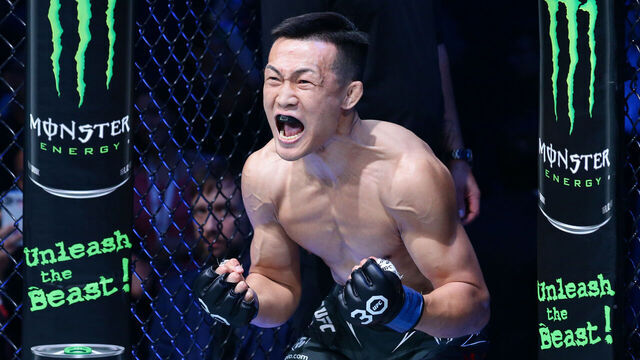 SINGAPORE, SINGAPORE - AUGUST 26: Chan Sung Jung of South Korea prepares to face Max Holloway in a featherweight bout during the UFC Fight Night event at Singapore Indoor Stadium on August 26, 2023 in Singapore.