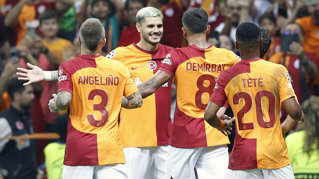 ISTANBUL, TURKIYE - AUGUST 29: Mauro Icardi (2nd L) of Galatasaray celebrates with his teammates after scoring a penalty goal during the UEFA Champions League play-off round rematch between Galatasaray and Molde at Rams Park in Istanbul, Turkiye on August 29, 2023.