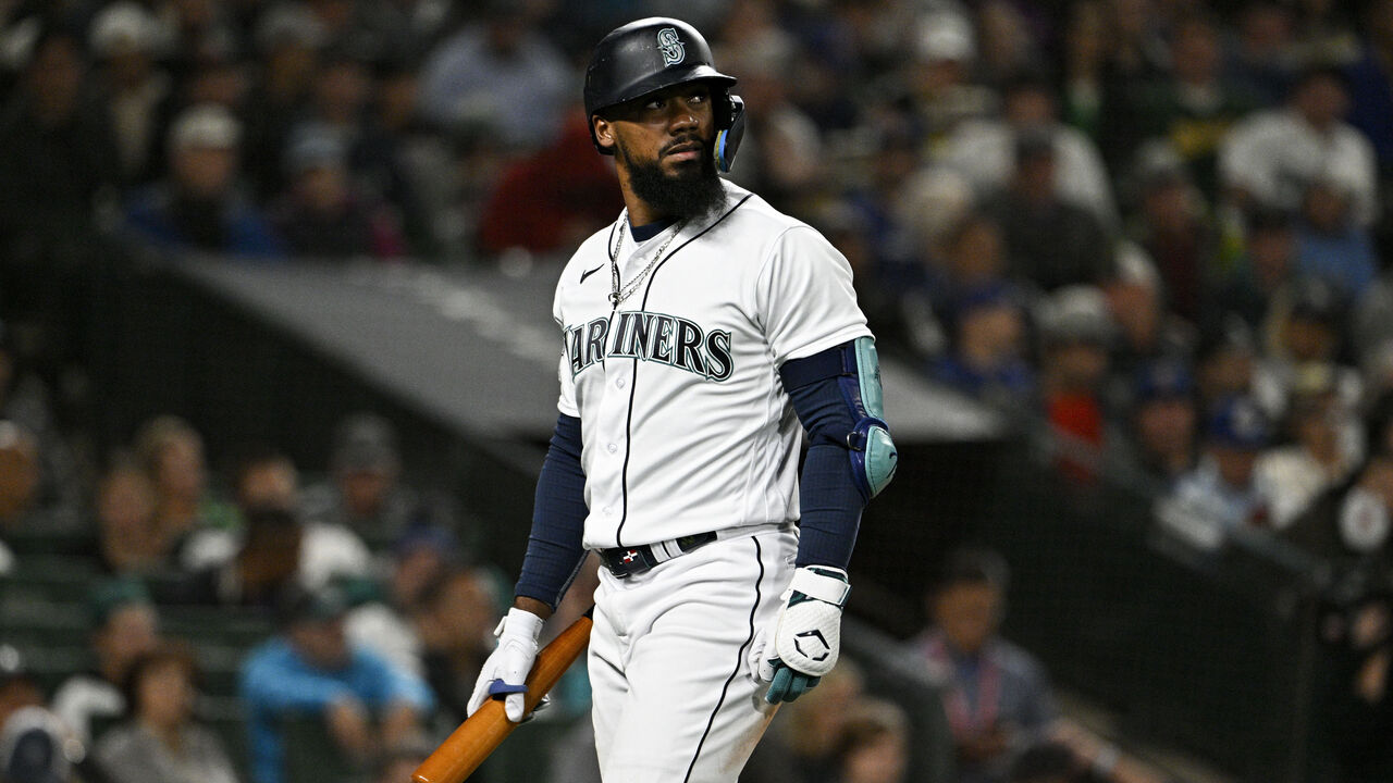 Mariners drop opener to Reds, fall back into tie atop AL West, National  Sports