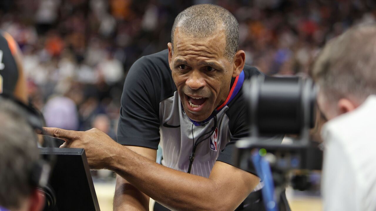 PHOENIX, AZ - OCTOBER 19: NBA referee Eric Lewis #42 looks on during the game between the Dallas Mavericks and the Phoenix Suns on October 19, 2022 at Footprint Center in Phoenix, Arizona. Mandatory Copyright Notice: Copyright 2022 NBAE