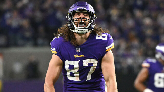 MINNEAPOLIS, MINNESOTA - JANUARY 15: T.J. Hockenson #87 of the Minnesota Vikings reacts after a play against the New York Giants during the first half in the NFC Wild Card playoff game at U.S. Bank Stadium on January 15, 2023 in Minneapolis, Minnesota.