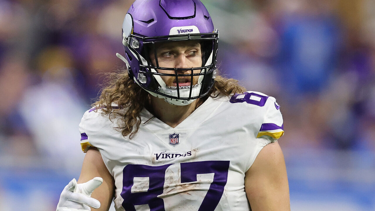 DETROIT, MICHIGAN - DECEMBER 11: T.J. Hockenson #87 of the Minnesota Vikings plays against the Detroit Lions at Ford Field on December 11, 2022 in Detroit, Michigan.