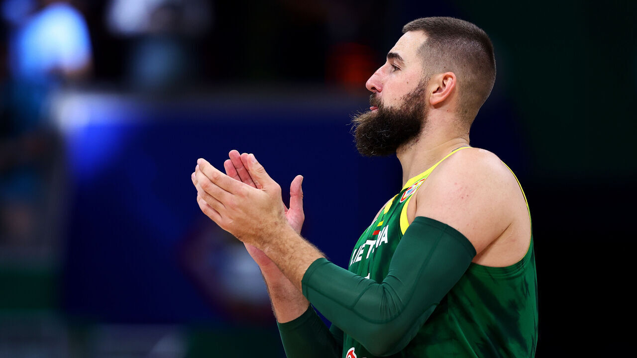 MANILA, PHILIPPINES - SEPTEMBER 03: Jonas Valanciunas #17 of Lithuania celebrates after the FIBA Basketball World Cup 2nd Round Group J victory over the United States at Mall of Asia Arena on September 03, 2023 in Manila, Philippines. Lithuania won 110-104.