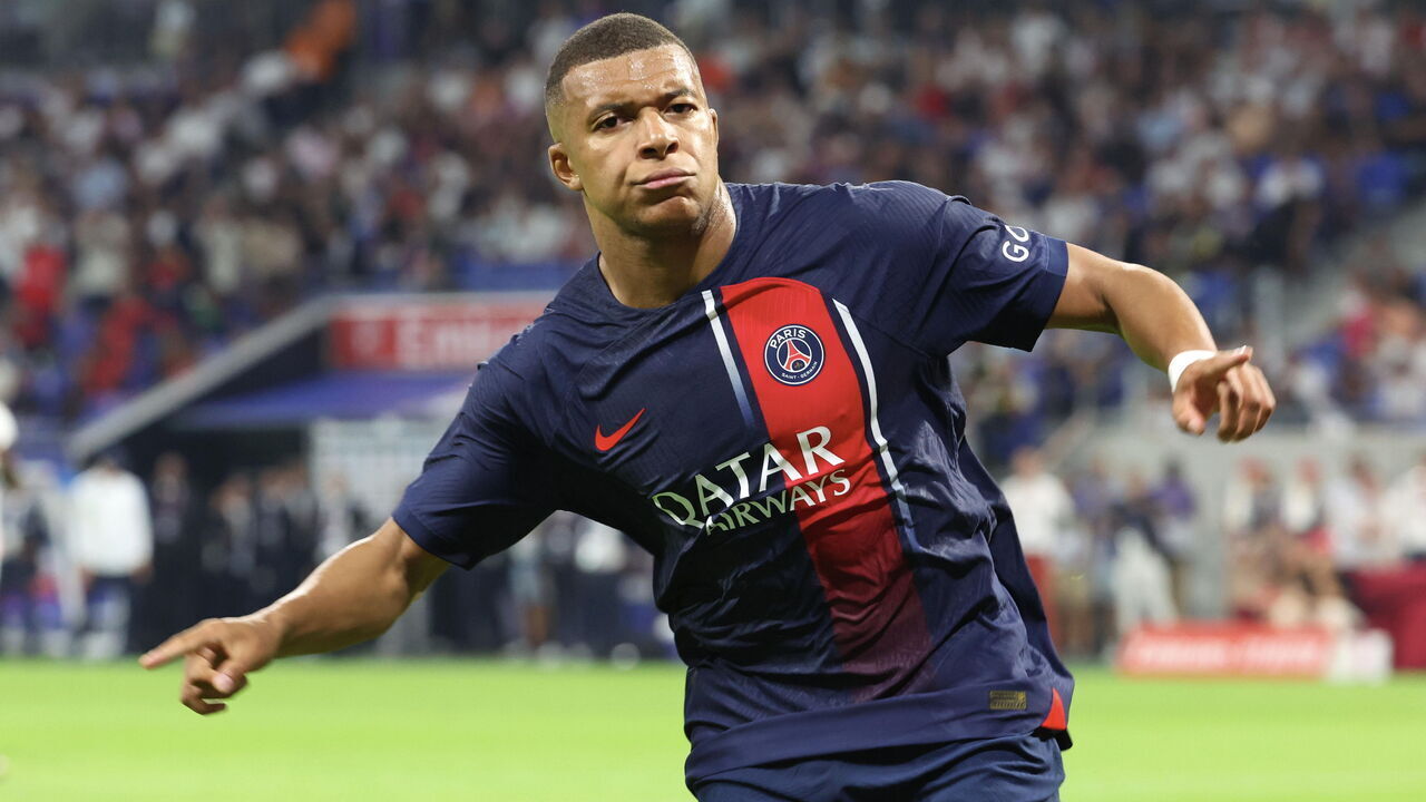 LYON, FRANCE - SEPTEMBER 03: Kylian Mbappe #7 of Paris Saint-Germain celebrate his second goal during the Ligue 1 Uber Eats match between Olympique Lyonnais and Paris Saint-Germain at Groupama Stadium on September 03, 2023 in Lyon, France.