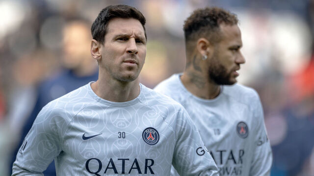 PARIS, FRANCE - FEBRUARY 19: Lionel Messi #30 of Paris Saint-Germain and Neymar #10 of Paris Saint-Germain during the team's pre-match warm-up before the Paris Saint-Germain Vs Lille OSC, French Ligue 1 regular season match at Parc des Princes on February 19th 2023 in Paris, France