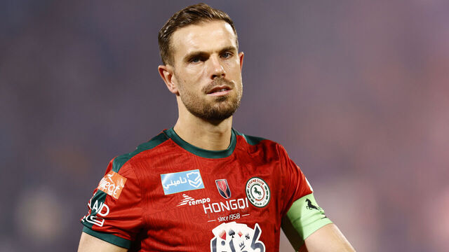 RIYADH, SAUDI ARABIA - AUGUST 28: Jordan Henderson of Al-Ettifaq looks on during the Saudi Pro League match between Al-Hilal and Al-Ettifaq at Prince Faisal Bin Fahad on August 28, 2023 in Riyadh, Saudi Arabia.