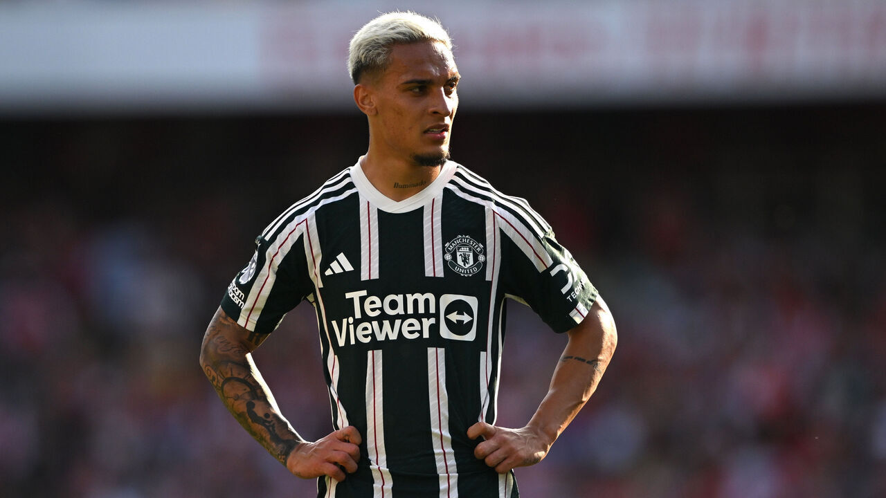 LONDON, ENGLAND - SEPTEMBER 03: Antony of Manchester United during the Premier League match between Arsenal FC and Manchester United at Emirates Stadium on September 03, 2023 in London, England.