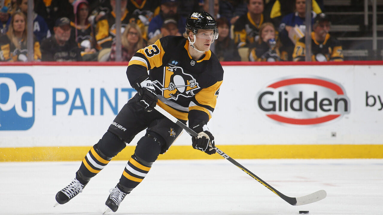 PITTSBURGH, PA - NOVEMBER 26: Danton Heinen #43 of the Pittsburgh Penguins in action against the Toronto Maple Leafs during the game at PPG PAINTS Arena on November 26, 2022 in Pittsburgh, Pennsylvania.