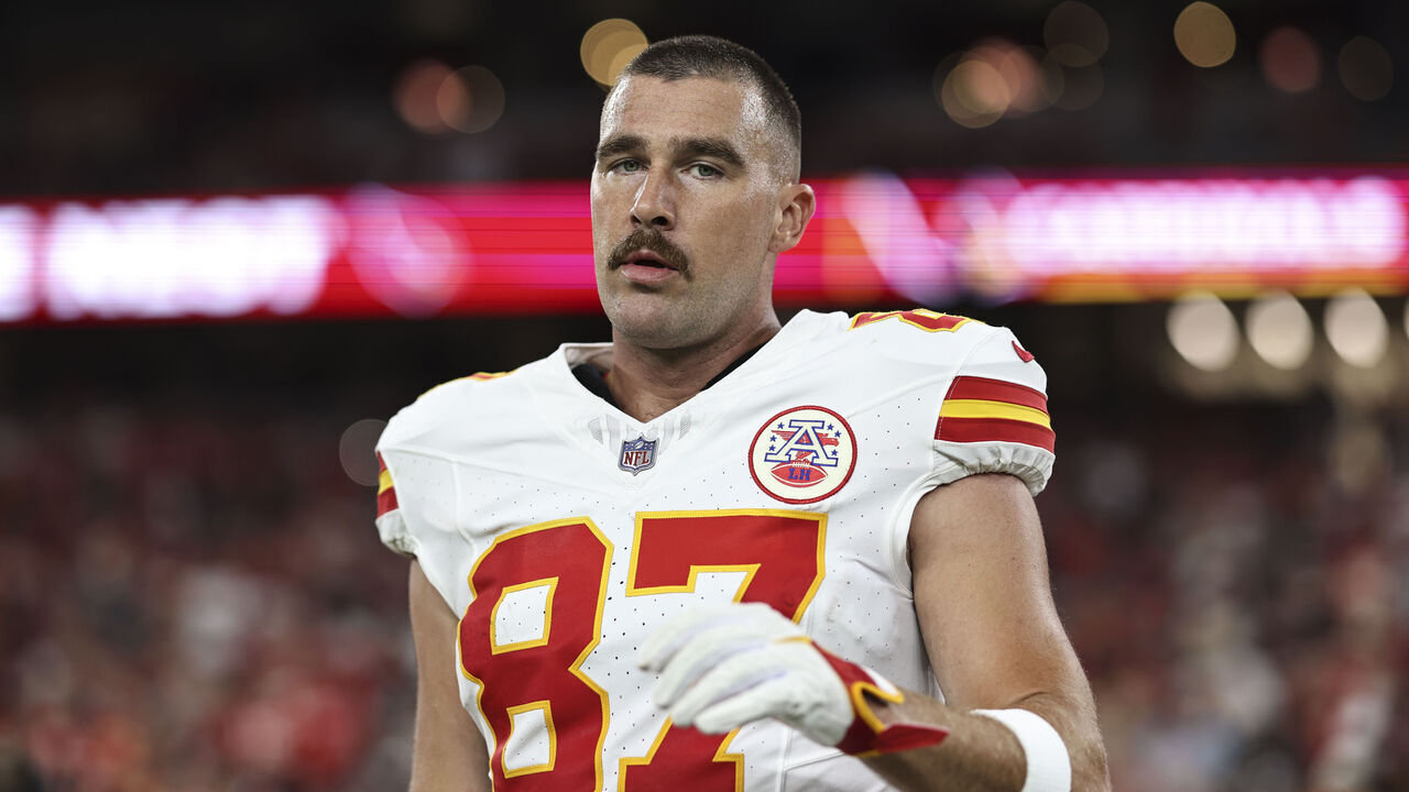 GLENDALE, ARIZONA - AUGUST 19: Travis Kelce #87 of the Kansas City Chiefs reacts prior to an NFL preseason football game between the Arizona Cardinals and the Kansas City Chiefs at State Farm Stadium on August 19, 2023 in Glendale, Arizona.