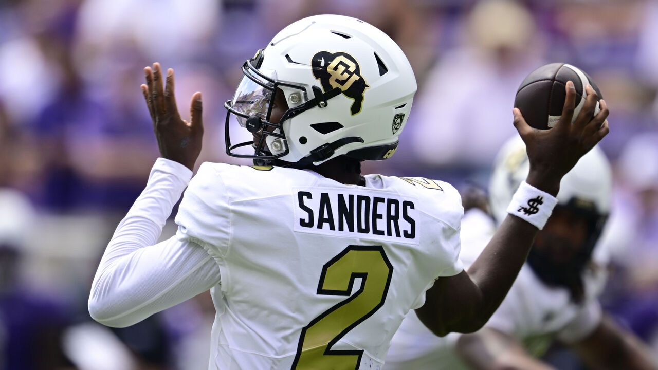 CU Buffs' Shedeur Sanders gets notes from Tom Brady after TCU win