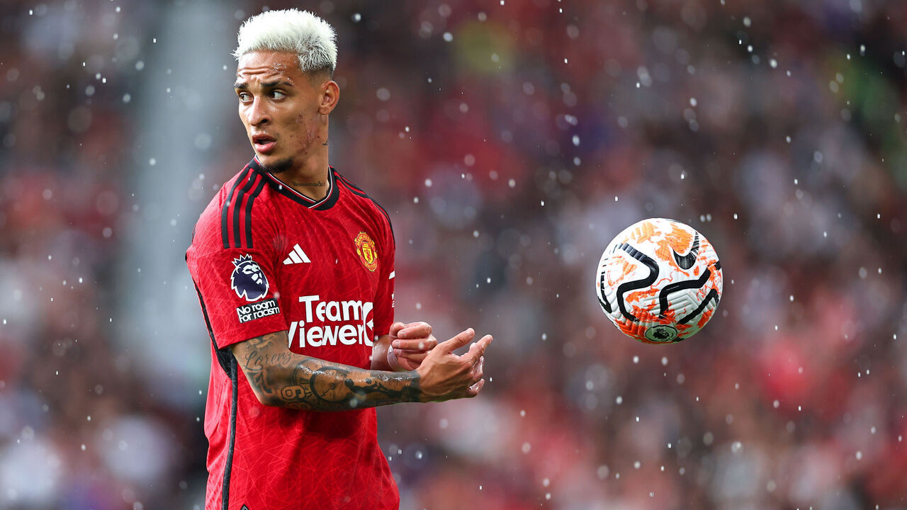 MANCHESTER, ENGLAND - AUGUST 26: Antony of Manchester United during the Premier League match between Manchester United and Nottingham Forest at Old Trafford on August 26, 2023 in Manchester, England.