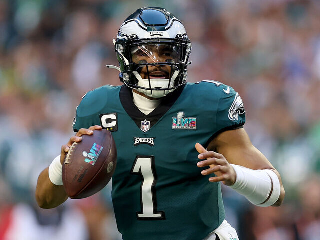 GLENDALE, ARIZONA - FEBRUARY 12: Jalen Hurts #1 of the Philadelphia Eagles looks to throw a pass against the Kansas City Chiefs during the first quarter in Super Bowl LVII at State Farm Stadium on February 12, 2023 in Glendale, Arizona.