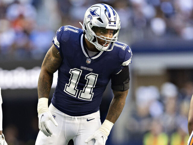 ARLINGTON, TEXAS - OCTOBER 30: Micah Parson #11 of the Dallas Cowboy at the line of scrimmage during a game against the Chicago Bears at AT&T Stadium on October 30, 2022 in Arlington, Texas. The Cowboys defeated the Bears 49-29.