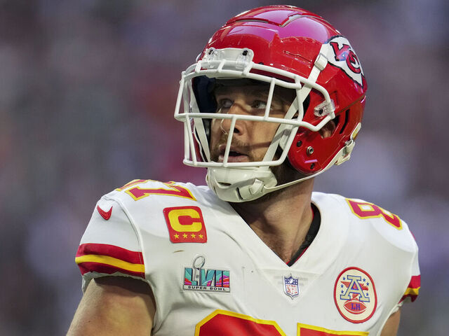 Travis Kelce hyperextends knee in practice, reportedly considered  day-to-day ahead of Chiefs-Lions opener