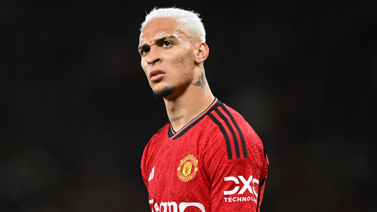 MANCHESTER, ENGLAND - AUGUST 14: Manchester United player Antony in action during the Premier League match between Manchester United and Wolverhampton Wanderers at Old Trafford on August 14, 2023 in Manchester, England.