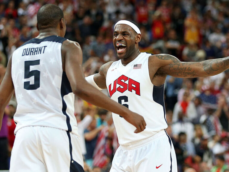 LeBron James recruiting Steph Curry for US in 2024 Paris Olympics