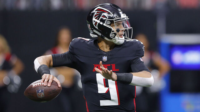 ATLANTA, GEORGIA - SEPTEMBER 10: Desmond Ridder #9 of the Atlanta Falcons attempts a pass during the first quarter against the Carolina Panthers at Mercedes-Benz Stadium on September 10, 2023 in Atlanta, Georgia.