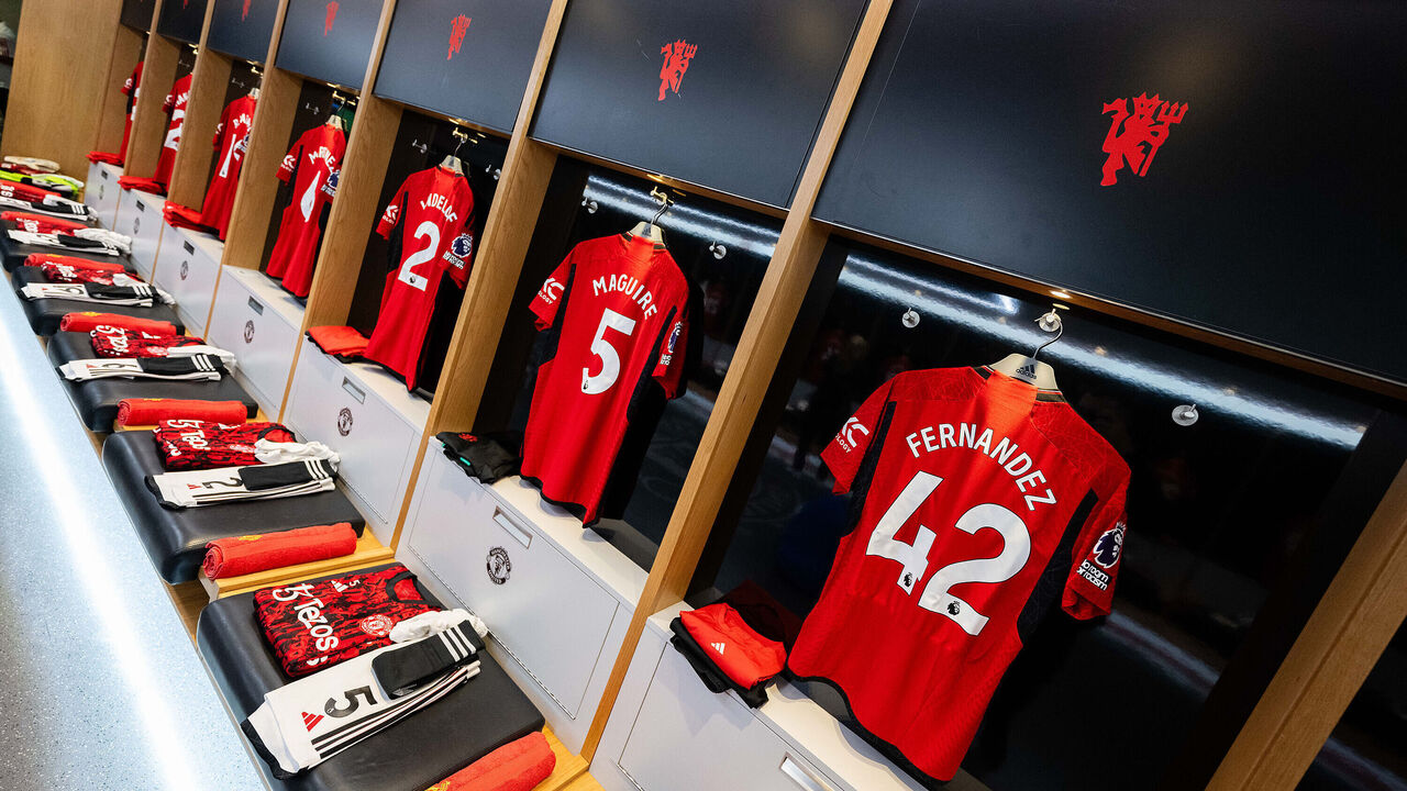 Manchester United announces Snapdragon as its new shirt sponsor