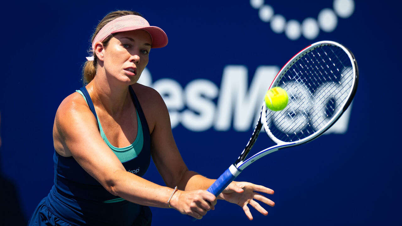 SAN DIEGO, CALIFORNIA - SEPTEMBER 12: Danielle Collins of the U.S. plays a ball against Louisa Chirico of the U.S. during the first round on Day 2 of the Cymbiotika San Diego Open, part of the Hologic WTA Tour, at Barnes Tennis Center on September 12, 2023 in San Diego, California