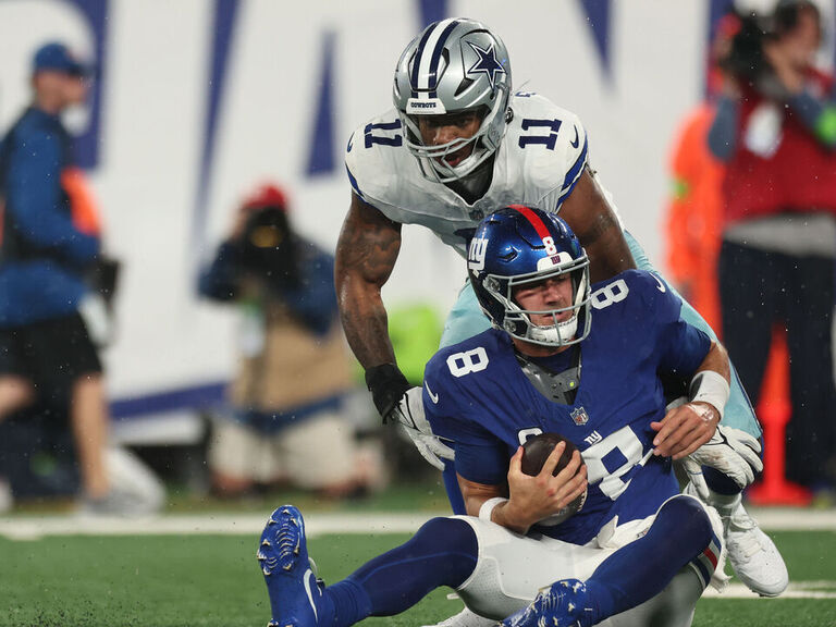 Daniel Jones was pressured on 67% of his drop backs vs. the Cowboys but  there were plays when the pocket was clean that he did not  execute[MarshalGreen] : r/NYGiants