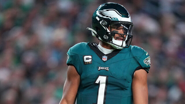 PHILADELPHIA, PENNSYLVANIA - SEPTEMBER 14: Jalen Hurts #1 of the Philadelphia Eagles looks on against the Minnesota Vikings at Lincoln Financial Field on September 14, 2023 in Philadelphia, Pennsylvania.