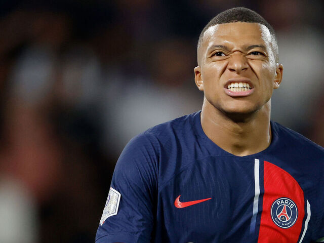 PSG suffer 1st loss of season despite Mbappe's best efforts | theScore.com