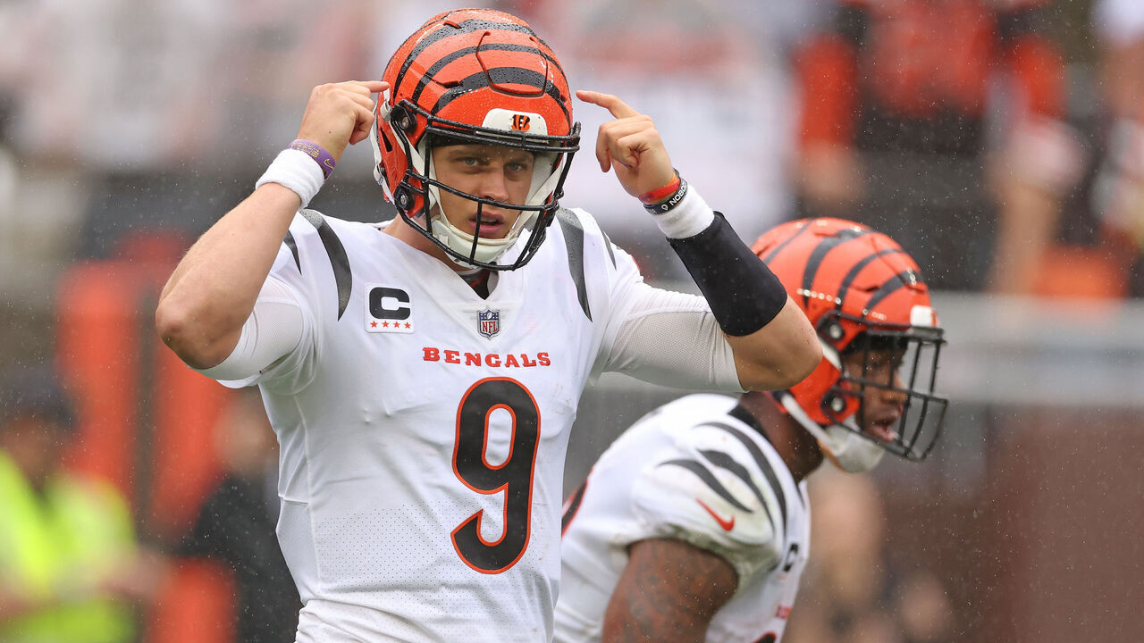 CLEVELAND, OHIO - SEPTEMBER 10: Joe Burrow #9 of the Cincinnati Bengals plays against the Cleveland Browns at Cleveland Browns Stadium on September 10, 2023 in Cleveland, Ohio.
