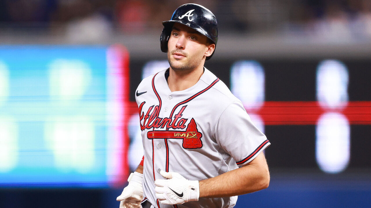 MIAMI, FLORIDA - SEPTEMBER 16: Matt Olson #28 of the Atlanta Braves rounds the bases after hitting a home run against the Miami Marlins during the sixth inning of the game at loanDepot park on September 16, 2023 in Miami, Florida.