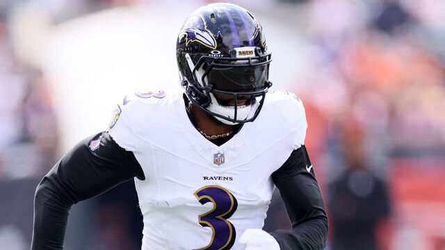 CINCINNATI, OHIO - SEPTEMBER 17: Odell Beckham Jr. #3 of the Baltimore Ravens warms up before the game against the Cincinnati Bengals at Paycor Stadium on September 17, 2023 in Cincinnati, Ohio.