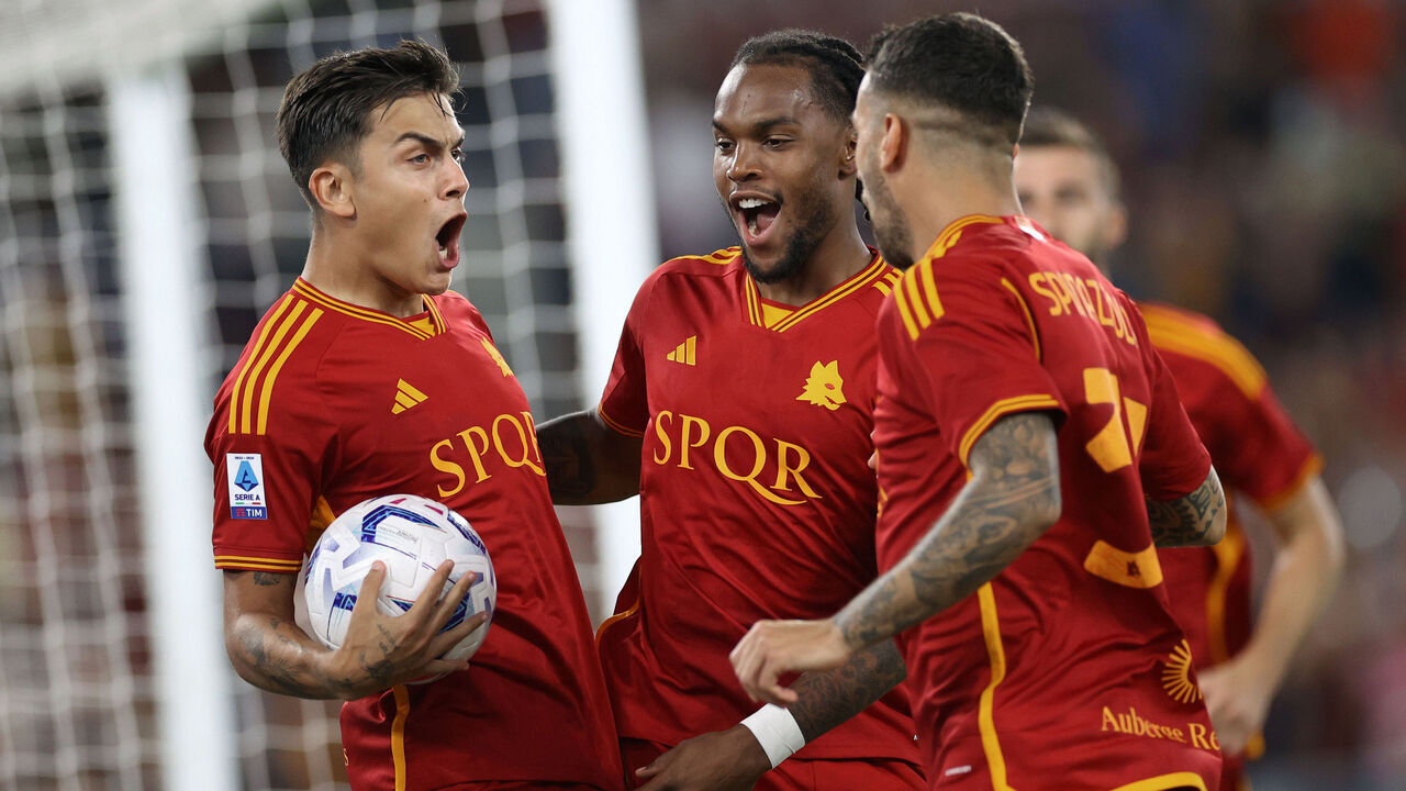 ROME, ITALY - SEPTEMBER 17: Paulo Dybala of AS Roma celebrates after scoring his team's first goal with team mates during the Serie A TIM match between AS Roma and Empoli FC at Stadio Olimpico on September 17, 2023 in Rome, Italy.