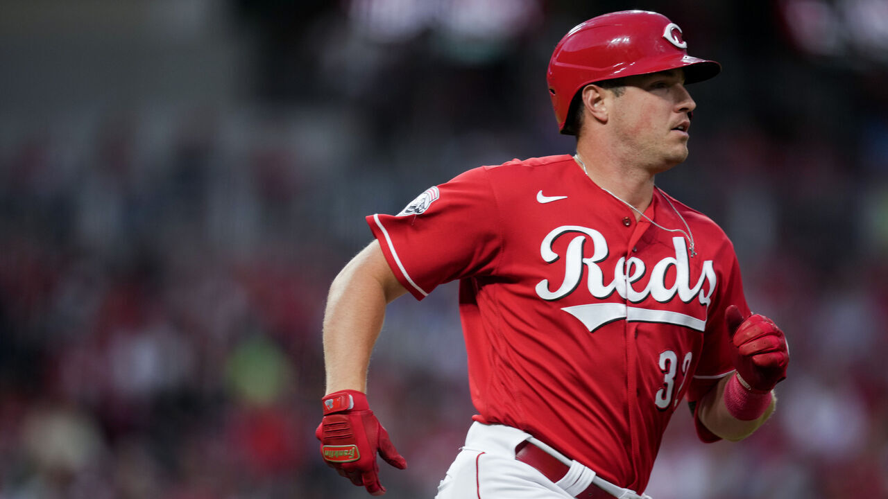 CINCINNATI, OHIO - SEPTEMBER 09: Hunter Renfroe #32 of the Cincinnati Reds runs the bases against the St. Louis Cardinals at Great American Ball Park on September 09, 2023 in Cincinnati, Ohio.