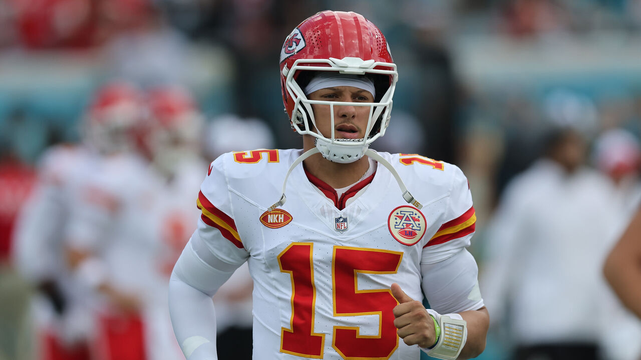 JACKSONVILLE, FLORIDA - SEPTEMBER 17: Patrick Mahomes #15 of the Kansas City Chiefs runs down the field during the second quarter against the Jacksonville Jaguars at EverBank Stadium on September 17, 2023 in Jacksonville, Florida.