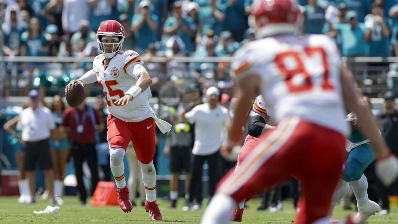 JACKSONVILLE, FL - SEPTEMBER 17: Kansas City Chiefs quarterback Patrick Mahomes (15) throws a pass during the game between the Kansas City Chiefs and the Jacksonville Jaguars on September 17, 2023 at EverBank Stadium in Jacksonville, Fl.