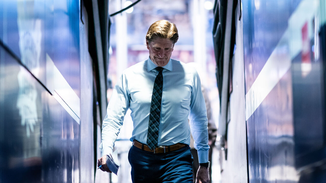 TORONTO, ON - NOVEMBER 5: Toronto Maple Leafs head coach Mike Babcock returns to the locker room before playing the Los Angeles Kings at the Scotiabank Arena on November 5, 2019 in Toronto, Ontario, Canada.