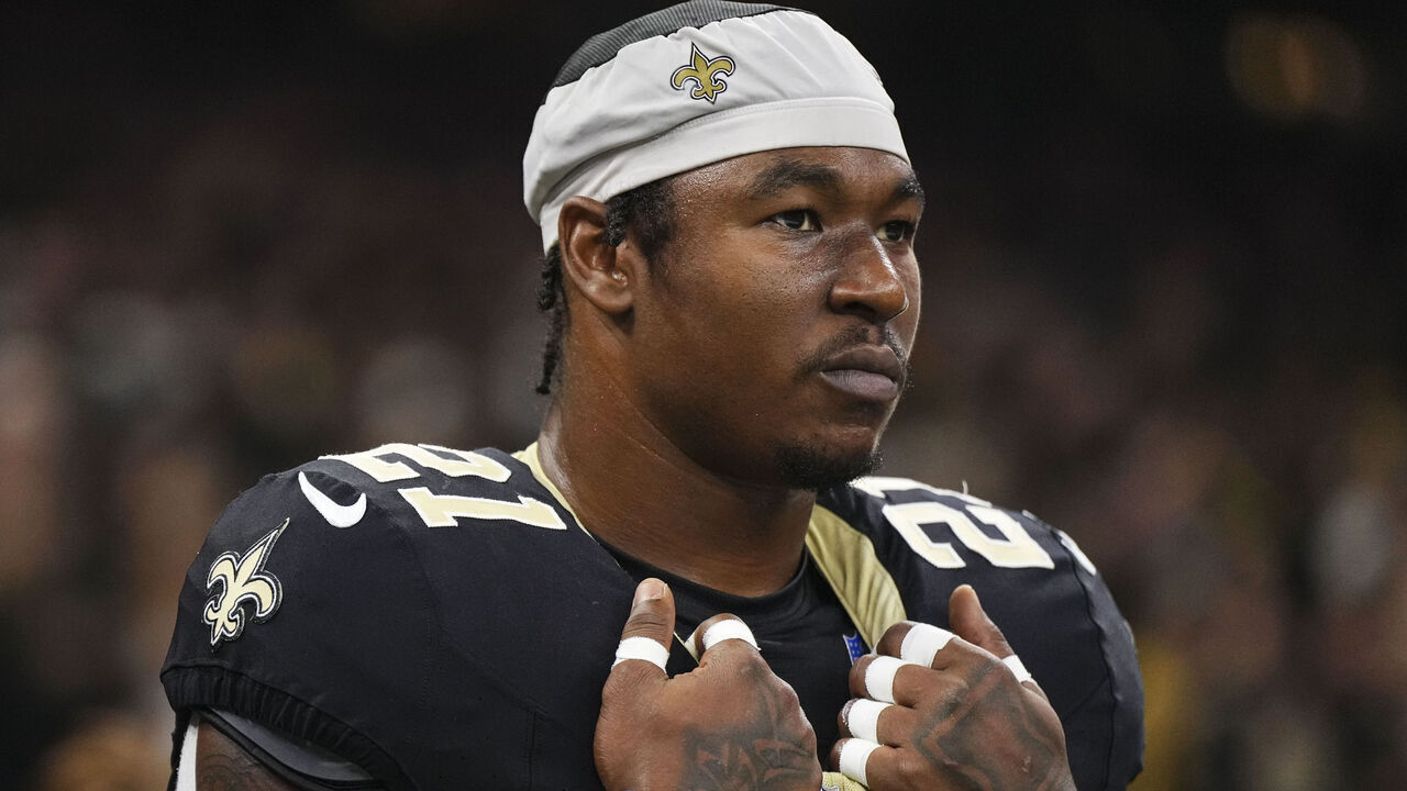 NEW ORLEANS, LA - SEPTEMBER 10: Jamaal Williams #21 of the New Orleans Saints looks on from the sideline at Caesars Superdome on September 10, 2023 in New Orleans, Louisiana.