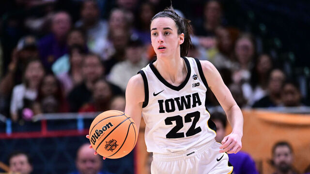 DALLAS, TX - APRIL 02: Caitlin Clark #22 of the Iowa Hawkeyes dribbles the ball against the Louisiana State Tigers during the 2023 NCAA Women's Basketball Tournament National Championship at American Airlines Center on April 2, 2023 in Dallas, Texas.