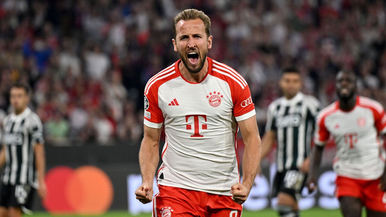 MUNICH, GERMANY - SEPTEMBER 20: Harry Kane of Bayern Muenchen celebrates after scoring his team's third goal during the UEFA Champions League match between FC Bayern München and Manchester United at Allianz Arena on September 20, 2023 in Munich, Germany.
