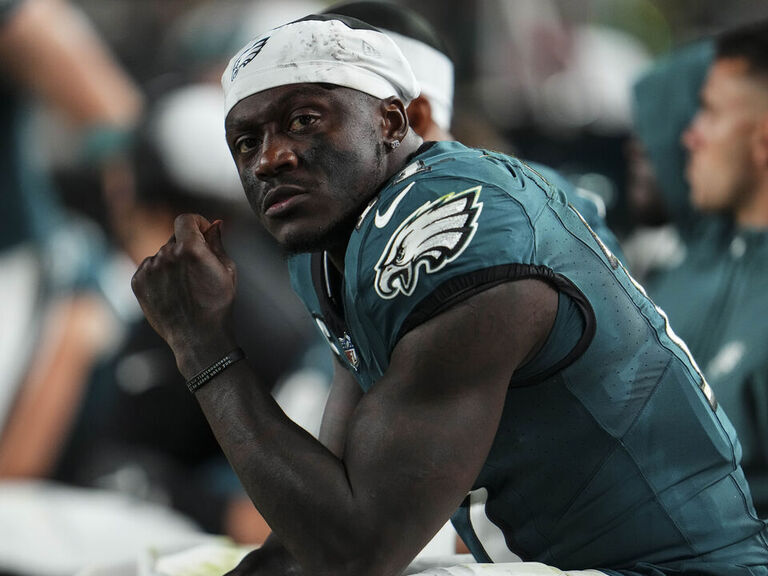 Eagles Nation] AJ Brown calls for a movement from NFL players after being  forced to change his cleats: “The rule sucks. I think all players should  just wear whatever they wanna wear