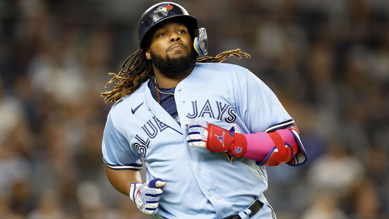 NEW YORK, NEW YORK - SEPTEMBER 19: Vladimir Guerrero Jr. #27 of the Toronto Blue Jays jogs to first during the game against the New York Yankees at Yankee Stadium on September 19, 2023 in the Bronx borough of New York City. The Blue Jays won 7-1.