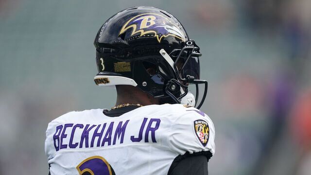 CINCINNATI, OHIO - SEPTEMBER 17: Odell Beckham Jr. #3 of the Baltimore Ravens warms up before the game against the Cincinnati Bengals at Paycor Stadium on September 17, 2023 in Cincinnati, Ohio.