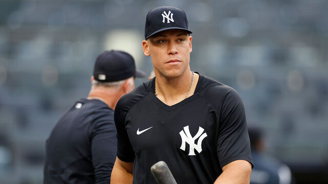 BRONX, NY - SEPTEMBER 22: New York Yankees right fielder Aaron Judge (99) takes part in batting practice prior to a regular season game between the Arizona Diamondbacks and New York Yankees on September 22, 2023 at Yankee Stadium in the Bronx, New York.